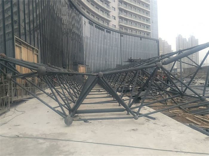 荥阳万豪酒店雨棚网架